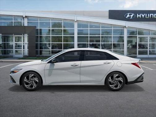 2025 Hyundai ELANTRA HEV SEL