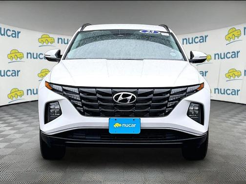 White 2023 Hyundai TUCSON SEL