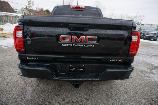 2024 GMC Canyon AT4