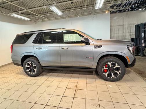 2025 GMC Yukon 4WD AT4