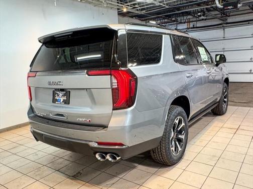 2025 GMC Yukon 4WD AT4