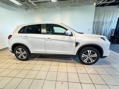 2024 Mitsubishi Outlander Sport SE