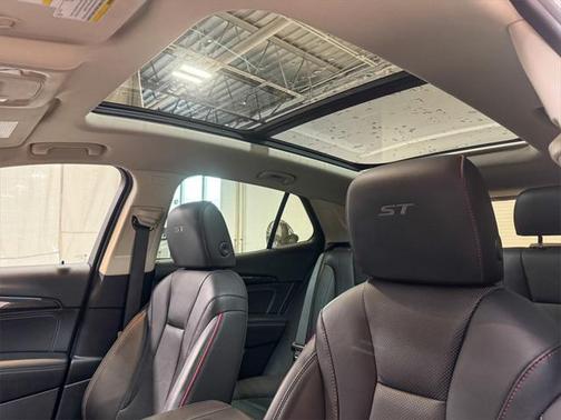 2023 Buick Envision Essence AWD