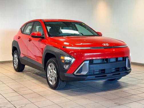 2025 Hyundai KONA SE