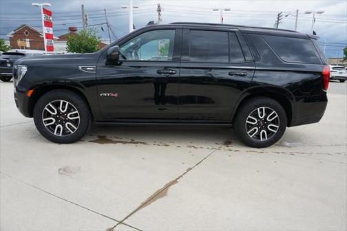 2024 GMC Yukon 4WD AT4