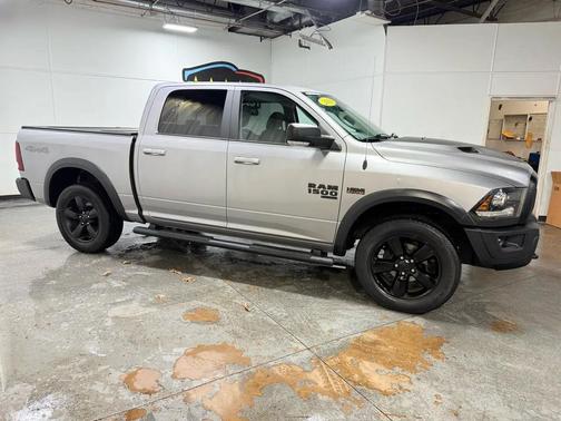 2019 RAM 1500 SLT