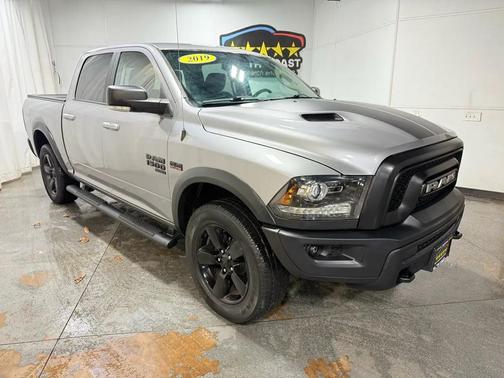 2019 RAM 1500 SLT