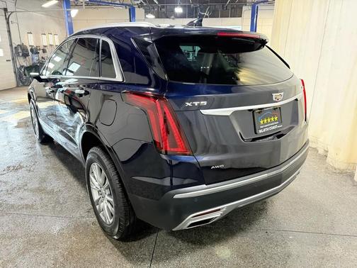 2022 Cadillac XT5 Premium Luxury