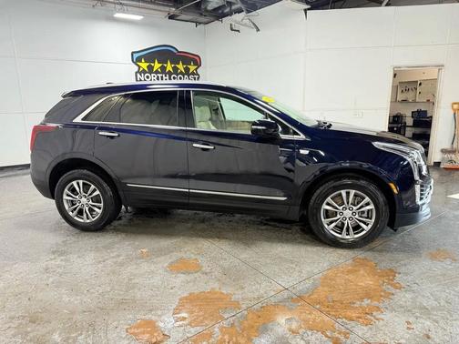 2022 Cadillac XT5 Premium Luxury