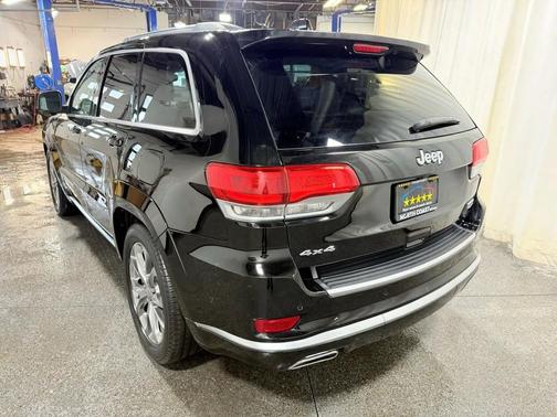 2020 Jeep Grand Cherokee Summit
