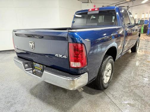 Patriot Blue Pearlcoat 2020 RAM 1500 Classic SLT