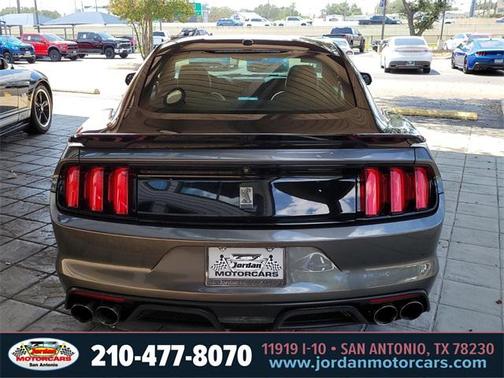 2016 Ford Shelby GT350 Base