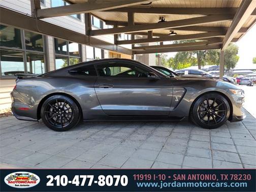 2016 Ford Shelby GT350 Base