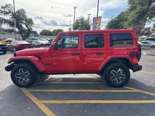 Firecracker Red Clearcoat 2025 Jeep Wrangler 4-Door Sahara 4x4