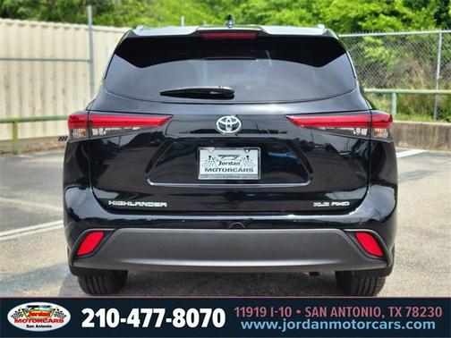 2022 Toyota Highlander XLE