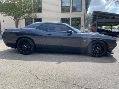2017 Dodge Challenger R/T 392