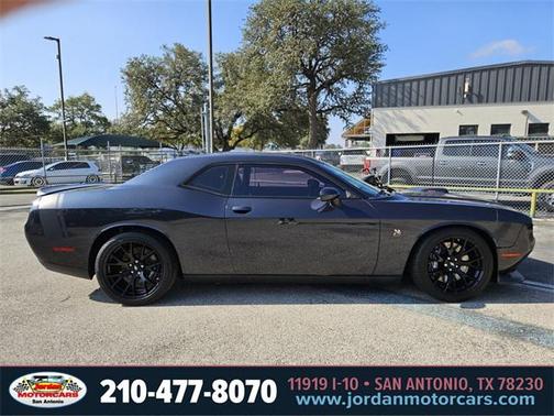 2017 Dodge Challenger R/T 392