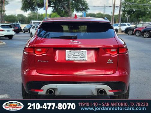 2018 Jaguar F-PACE S