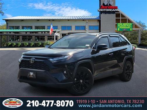 2022 Toyota RAV4 XLE Premium