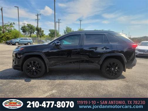 2022 Toyota RAV4 XLE Premium