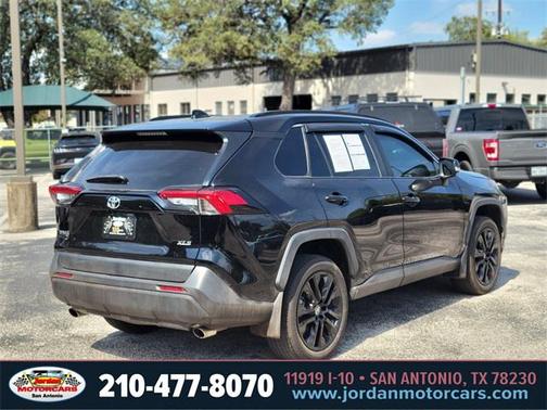 2022 Toyota RAV4 XLE Premium