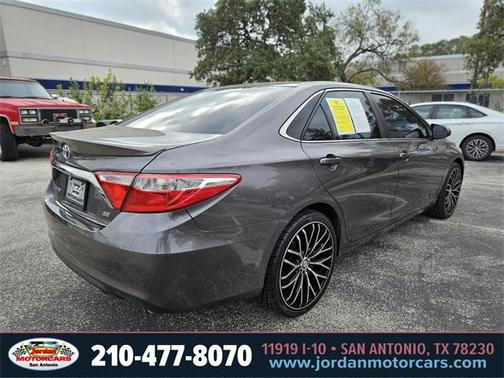 2015 Toyota Camry SE