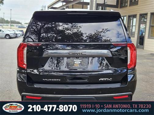 2022 GMC Yukon XL 4WD AT4