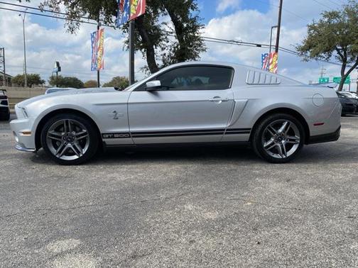 2010 Ford Shelby GT500 Base