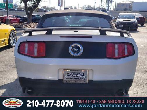 2011 Ford Mustang GT Premium