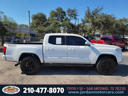2019 Toyota Tacoma SR