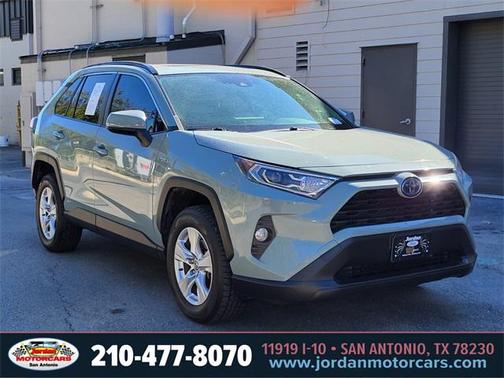 2020 Toyota RAV4 Hybrid XLE