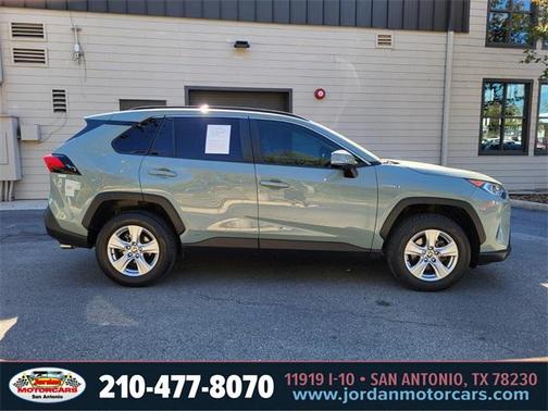 2020 Toyota RAV4 Hybrid XLE