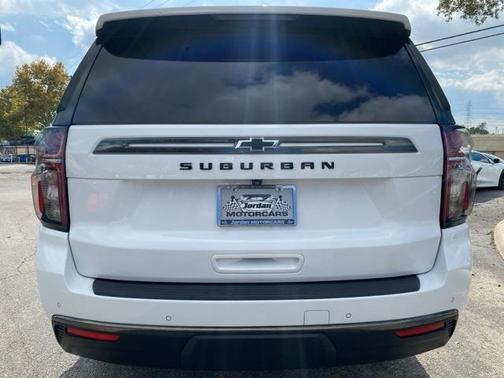 2022 Chevrolet Suburban 4WD Z71