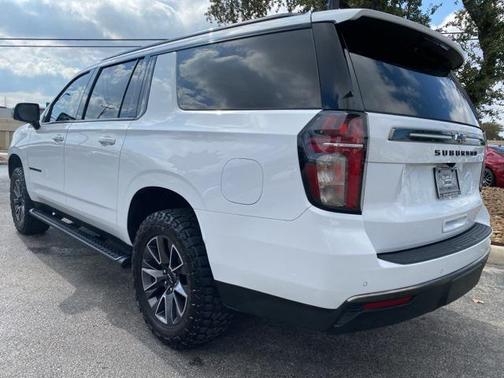 2022 Chevrolet Suburban 4WD Z71