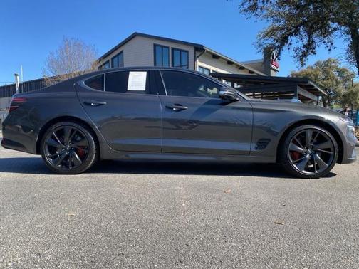 2022 Genesis G70 3.3T RWD