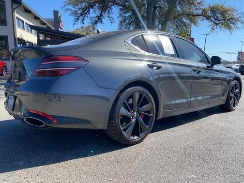 2022 Genesis G70 3.3T RWD