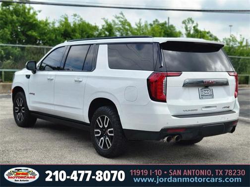 2022 GMC Yukon XL 4WD AT4