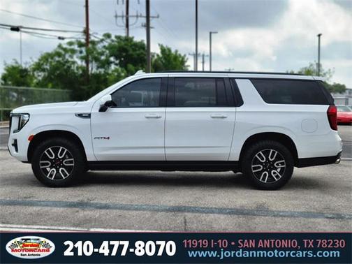2022 GMC Yukon XL 4WD AT4