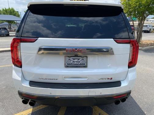 2022 GMC Yukon XL 4WD AT4