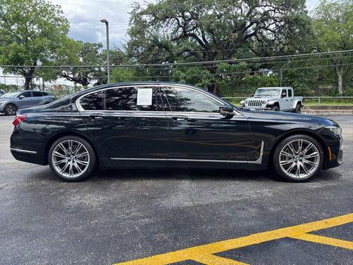Black Sapphire Metallic 2020 BMW 740 740i
