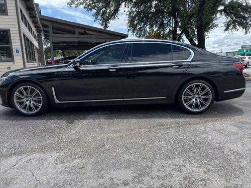 Black Sapphire Metallic 2020 BMW 740 740i
