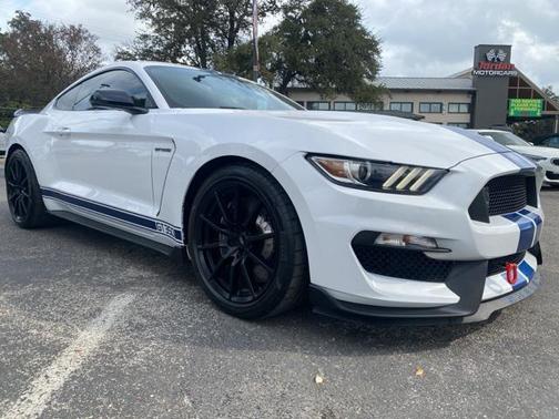 2017 Ford Shelby GT350 Base