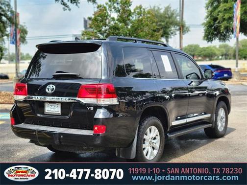 2019 Toyota Land Cruiser Base