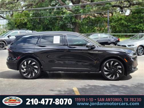 2024 Lincoln Nautilus Black Label