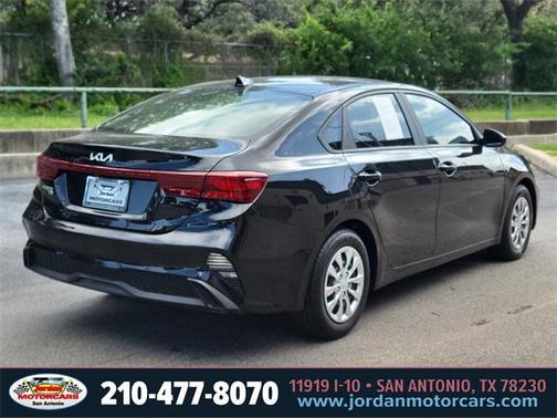 2022 Kia Forte FE