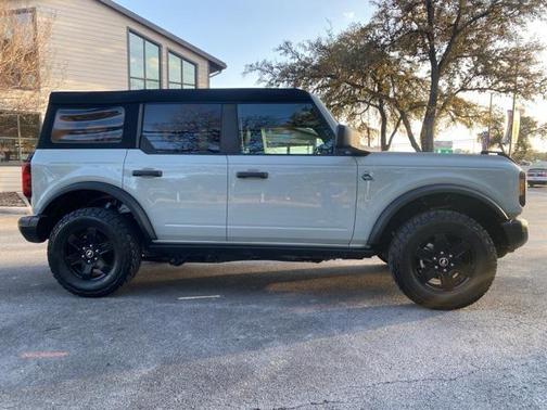 2023 Ford Bronco Black Diamond