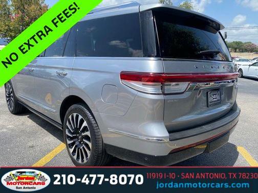 Silver Radiance Metallic Clearcoat 2023 Lincoln Navigator Black Label