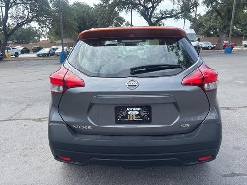 2019 Nissan Kicks SR