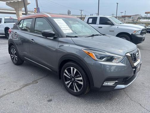 2019 Nissan Kicks SR