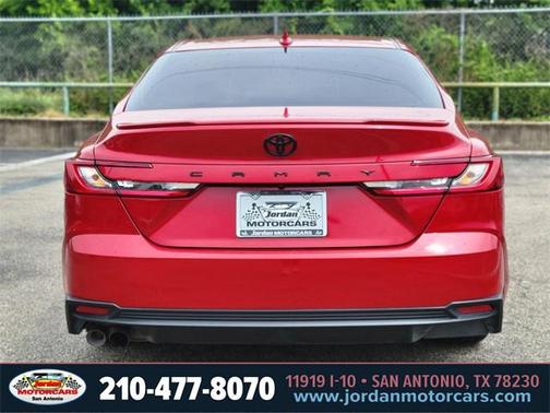 2025 Toyota Camry SE